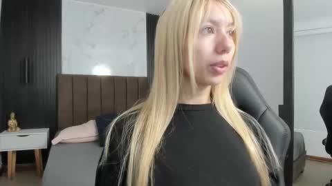 Snapshot of serene_waves chatting on 24, 9, 2025 Serene online show from 24, 9, 2025