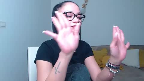 Snapshot of serenesophi chatting on 5, 3, 2025 SereneSophi online show from 5, 3, 2025