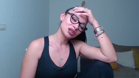 Snapshot of serenesophi chatting on 5, 3, 2025 SereneSophi online show from 5, 3, 2025