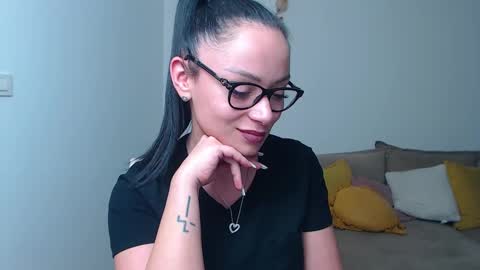 Snapshot of serenesophi chatting on 10, 3, 2025 SereneSophi online show from 10, 3, 2025