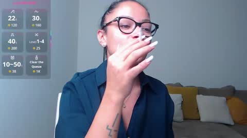 Snapshot of serenesophi chatting on 16, 11, 2025 SereneSophi online show from 16, 11, 2025