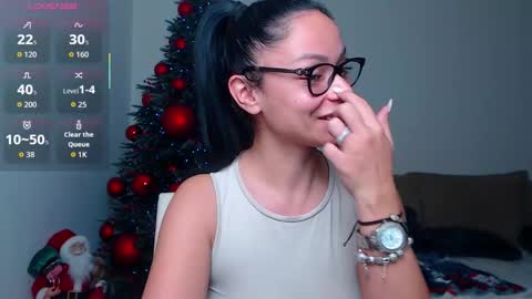 Snapshot of serenesophi chatting on 14, 12, 2025 SereneSophi online show from 14, 12, 2025