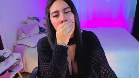 Snapshot of serenna_se chatting on 7, 2, 2026 Serenna Cruz online show from 7, 2, 2026