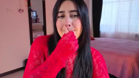 Serenna Cruz online show from 4, 7, 2026