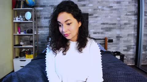 VIOLA online show from 5, 1, 2025