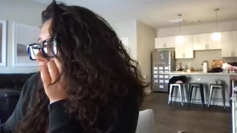 Snapshot of servexely chatting on 2, 2, 2026 servexely online show from 2, 2, 2026