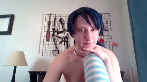 Servile Sarah online show from 9, 3, 2026