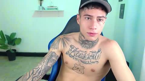 Snapshot of setthomas chatting on 24, 11, 2025 Thomas online show from 24, 11, 2025