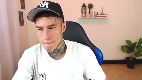 Snapshot of setthomas chatting on 15, 12, 2025 Thomas online show from 15, 12, 2025