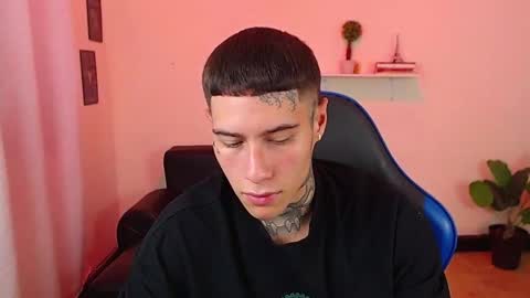 Snapshot of setthomas chatting on 22, 12, 2025 Thomas online show from 22, 12, 2025