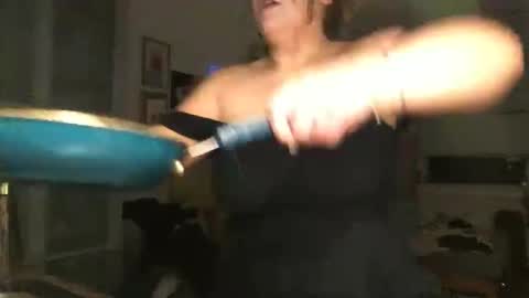 seturselfonfyre online show from 27, 3, 2026