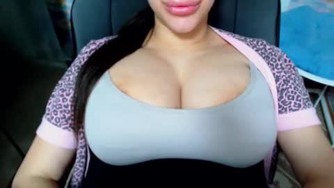 seu_cute online show from 22, 2, 2025