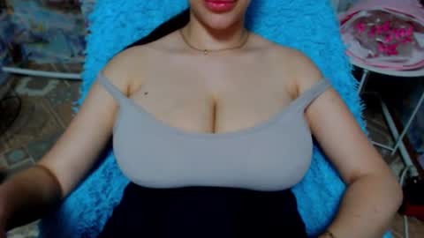 seu_cute online show from 15, 9, 2025