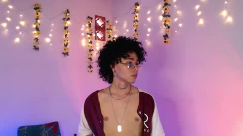 Alexis online show from 8, 3, 2025