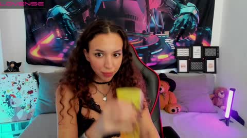 Leyila Johnnyn online show from 3, 12, 2024