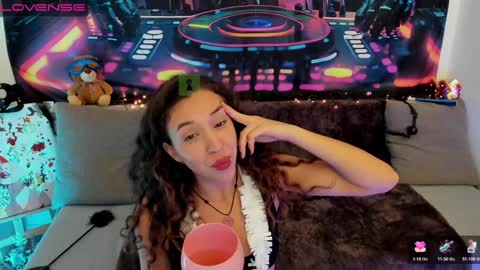 Leyila Johnnyn online show from 23, 12, 2024