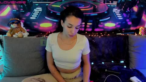 Leyila Johnnyn online show from 26, 12, 2024