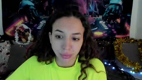 Leyila Johnnyn online show from 30, 12, 2024