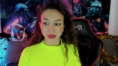 Leyila Johnnyn online show from 30, 12, 2024