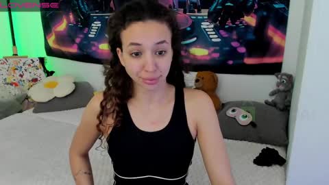 Leyila Johnnyn online show from 24, 2, 2025