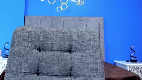 Snapshot of sexfenix_ chatting on 2, 2, 2025 karen and camilo online show from 2, 2, 2025