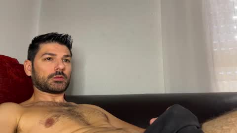 Snapshot of sexfriendch chatting on 27, 10, 2025 Lucenzo online show from 27, 10, 2025