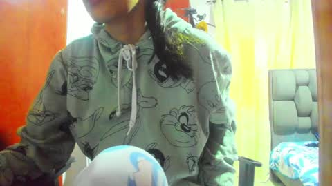 sexmilkdirty online show from 24, 4, 2026