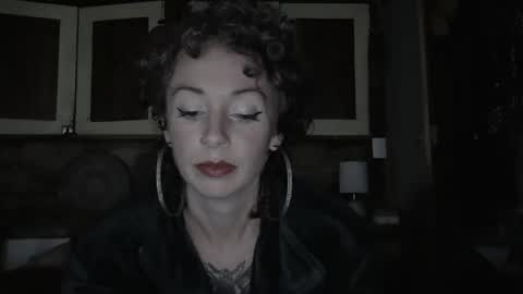 Trixy Rose online show from 13, 12, 2024