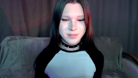 Snapshot of sexpired_princess chatting on 5, 3, 2025 Nextdoor Princess online show from 5, 3, 2025