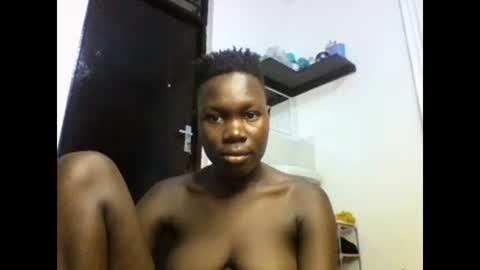 Snapshot of sexqueen02 chatting on 27, 1, 2025 sexqueen02 online show from 27, 1, 2025