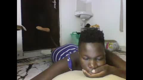 Snapshot of sexqueen02 chatting on 18, 2, 2025 sexqueen02 online show from 18, 2, 2025