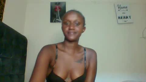 Snapshot of sexsy_sally chatting on 4, 1, 2025 sexsysally online show from 4, 1, 2025
