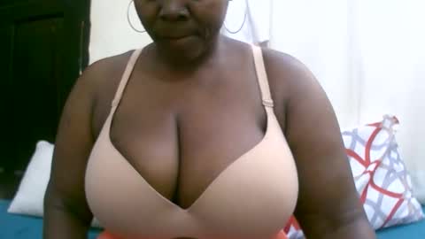 sexxi_ebony online show from 28, 9, 2025