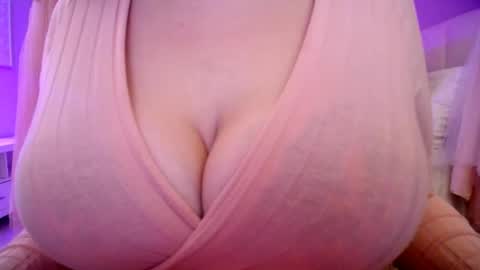 Snapshot of sexxxyprincess chatting on 1, 11, 2025 Princess online show from 1, 11, 2025