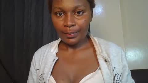 sexxy_amira online show from 2, 12, 2025