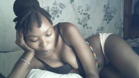 sexxy_curvy23 online show from 27, 2, 2026