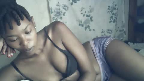 sexxy_curvy23 online show from 28, 2, 2026