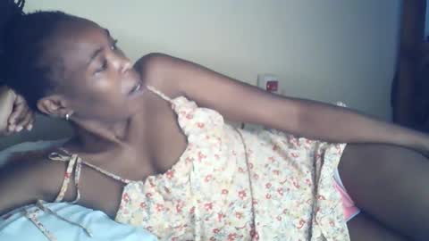 sexxy_curvy23 online show from 18, 5, 2026