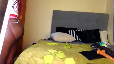 Snapshot of sexxy_mariana chatting on 10, 10, 2025 sexxy mariana online show from 10, 10, 2025