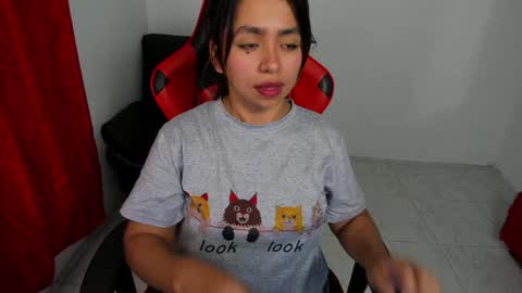 Snapshot of sexxyhot23 chatting on 4, 2, 2025 LINDA online show from 4, 2, 2025