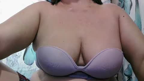 misslovely j online show from 14, 1, 2025