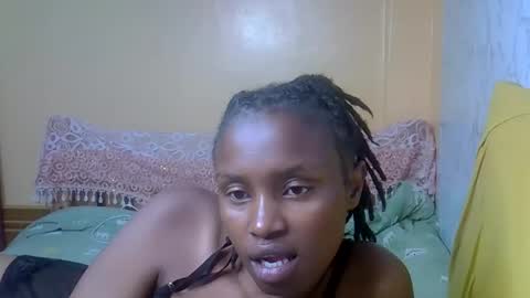 Snapshot of sexxyjey_ chatting on 12, 10, 2025 sexxyjey_ online show from 12, 10, 2025