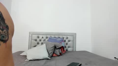 sexxylatincouple1 online show from 1, 3, 2026