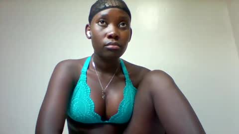 Snapshot of sexxyvajaina chatting on 2, 12, 2024 sexxyvajaina online show from 2, 12, 2024