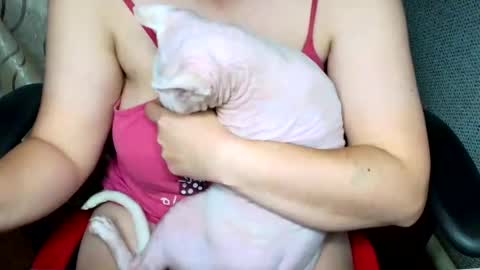 Jessica  Face only in pvt or in snapchat Dont ask more.... online show from 20, 10, 2025