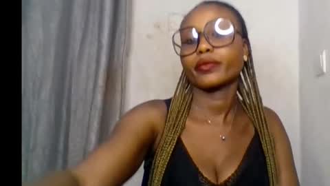 Snapshot of sexy_badgirl2 chatting on 30, 10, 2025 Sexy blackgirl2 online show from 30, 10, 2025