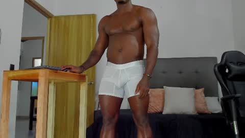 Snapshot of sexy_blackman chatting on 17, 7, 2026 sexy blackman online show from 17, 7, 2026