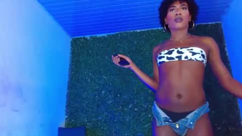 sexy_blackxxx991296 online show from 24, 5, 2026