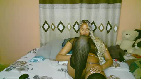 sexy_bluegirl online show from 10, 11, 2025