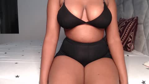 Snapshot of sexy_chocolata chatting on 4, 2, 2025 chocolata online show from 4, 2, 2025